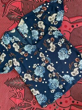 Dolce Vita Navy Floral Polka Dot Short Sleeve Top